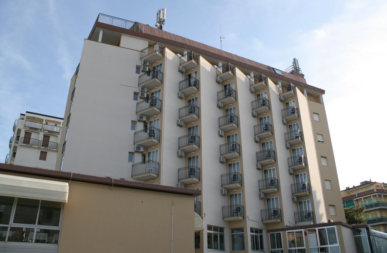 Hotel Plaza Llido Degli Estensi Dış mekan fotoğraf