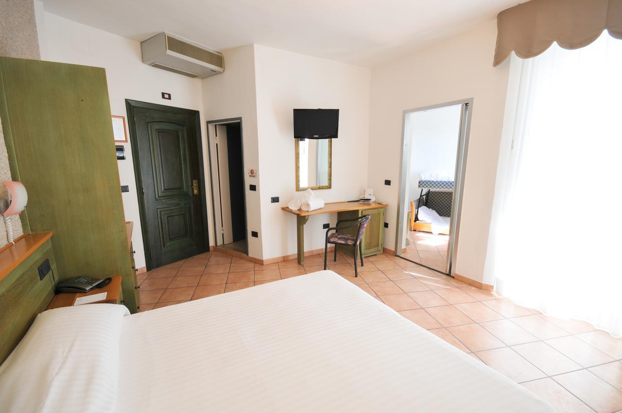 Hotel Plaza Llido Degli Estensi Dış mekan fotoğraf