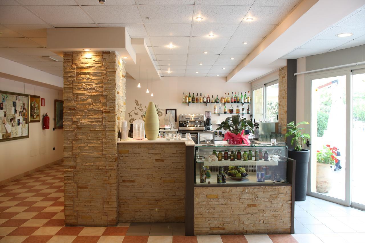 Hotel Plaza Llido Degli Estensi Dış mekan fotoğraf