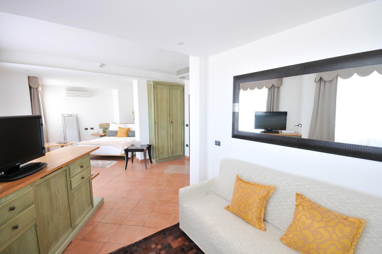 Hotel Plaza Llido Degli Estensi Dış mekan fotoğraf